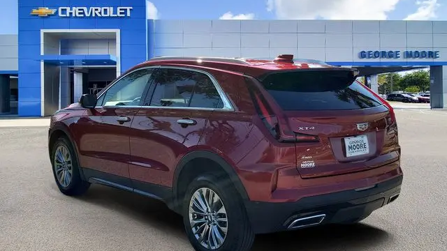 2024 Cadillac XT4 Premium Luxury
