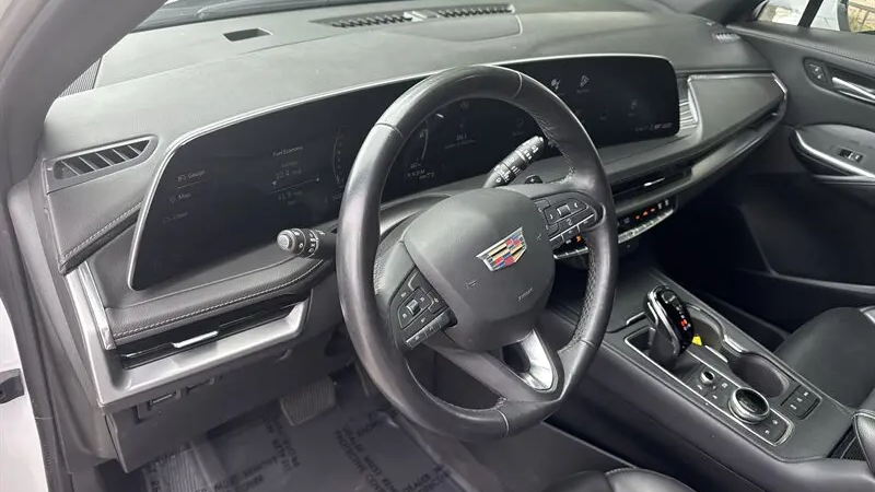 2024 Cadillac XT4 Premium Luxury