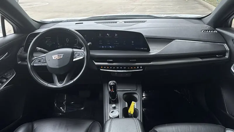2024 Cadillac XT4 Premium Luxury
