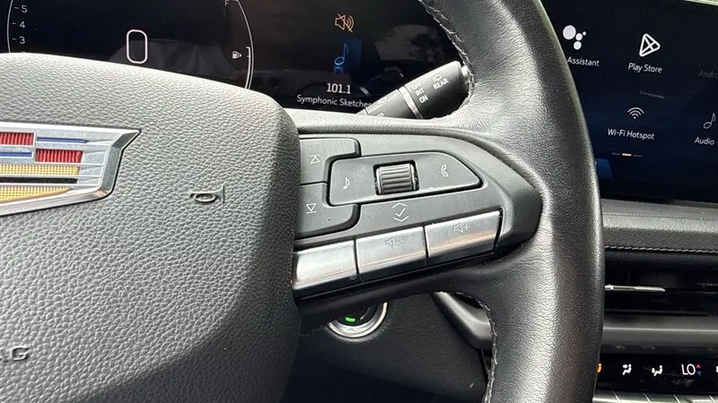 2024 Cadillac XT4 Premium Luxury