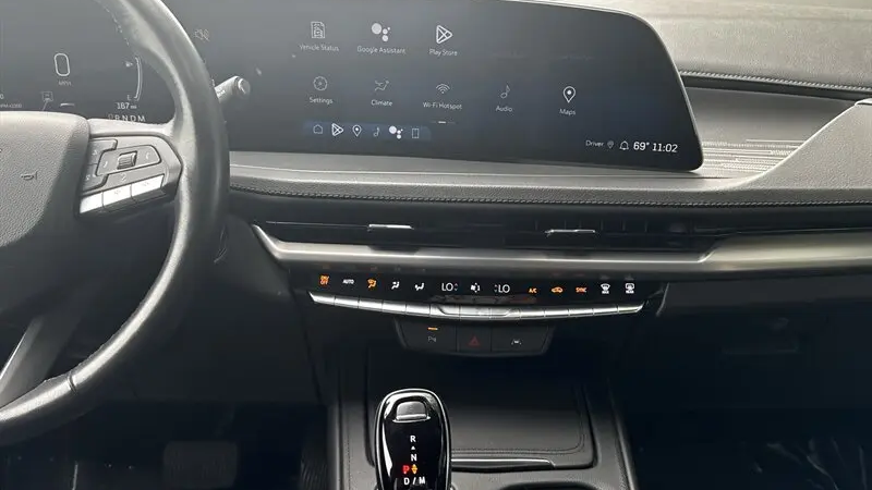 2024 Cadillac XT4 Premium Luxury
