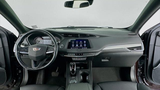 2021 Cadillac XT4 Premium Luxury