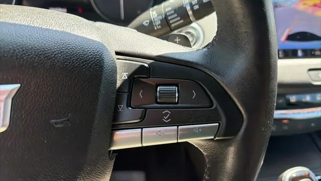 2022 Cadillac XT4 Premium Luxury