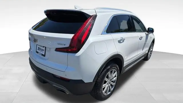 2022 Cadillac XT4 Premium Luxury
