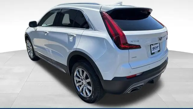 2022 Cadillac XT4 Premium Luxury