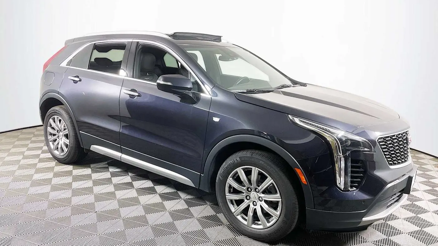 2023 Cadillac XT4 Premium Luxury