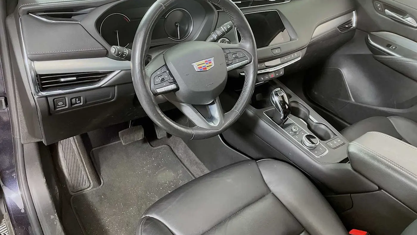 2023 Cadillac XT4 Premium Luxury