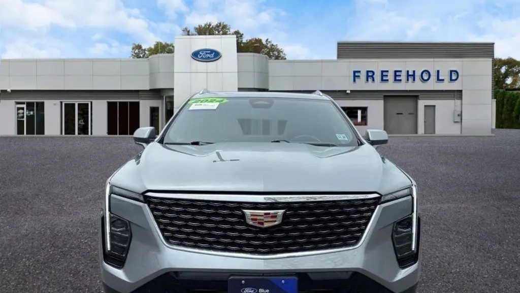2024 Cadillac XT4 Premium Luxury