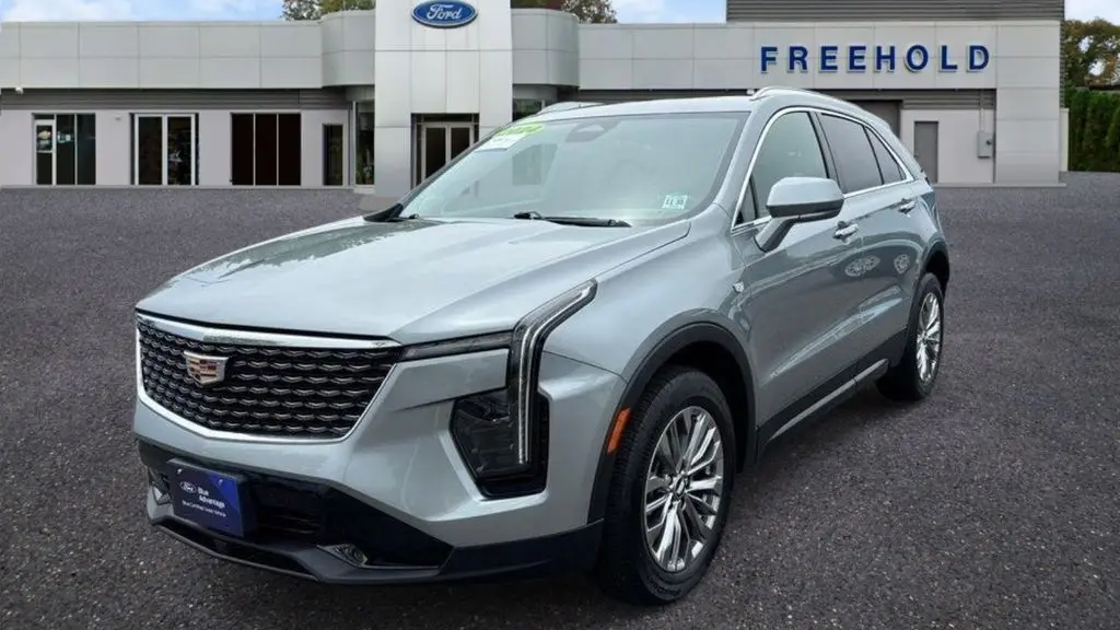 2024 Cadillac XT4 Premium Luxury