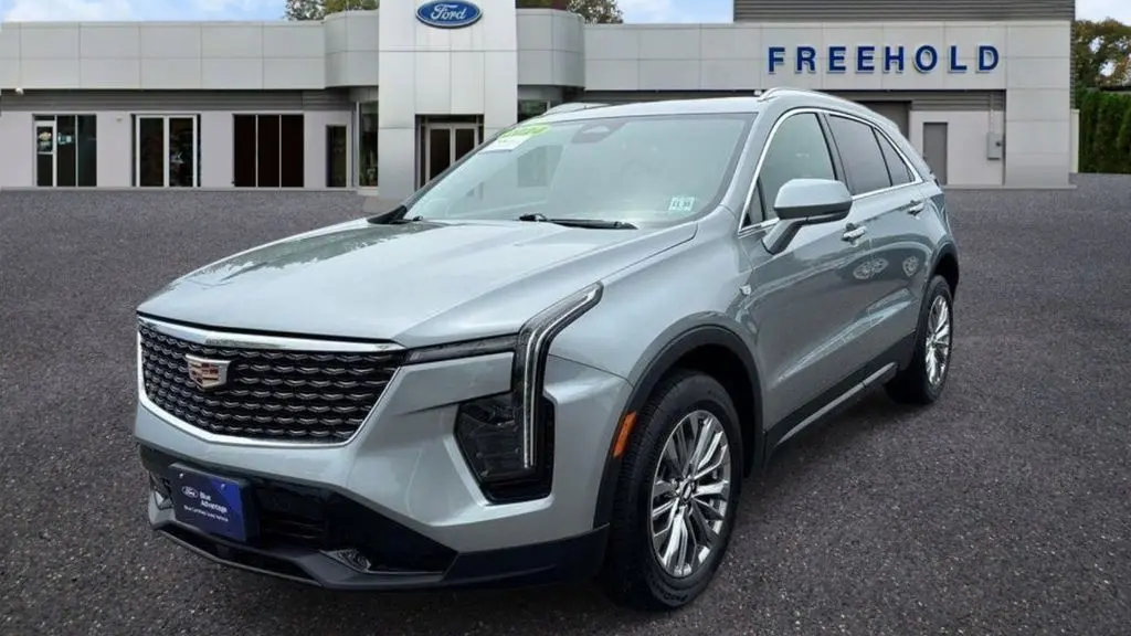 2024 Cadillac XT4 Premium Luxury