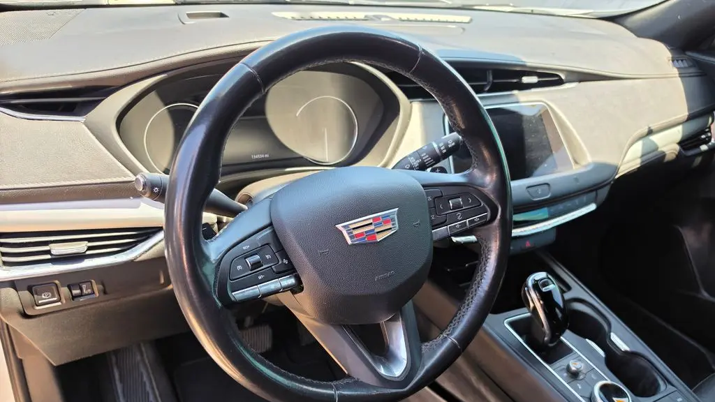 2020 Cadillac XT4 Premium Luxury