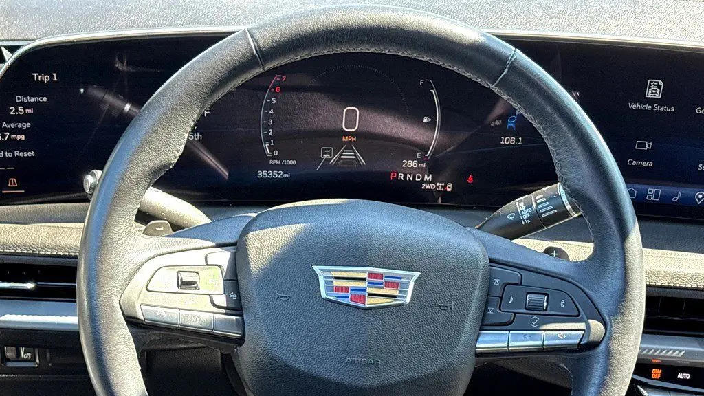 2025 Cadillac XT4 Premium Luxury