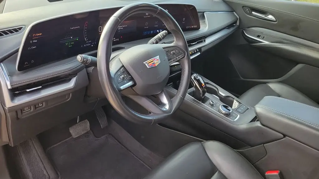 2024 Cadillac XT4 Premium Luxury