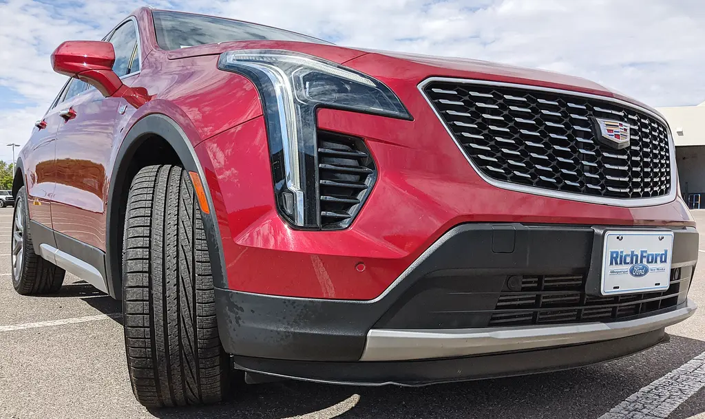 2019 Cadillac XT4 - $24,999