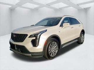 2022 Cadillac XT4 with Crystal White Tricoat Exterior