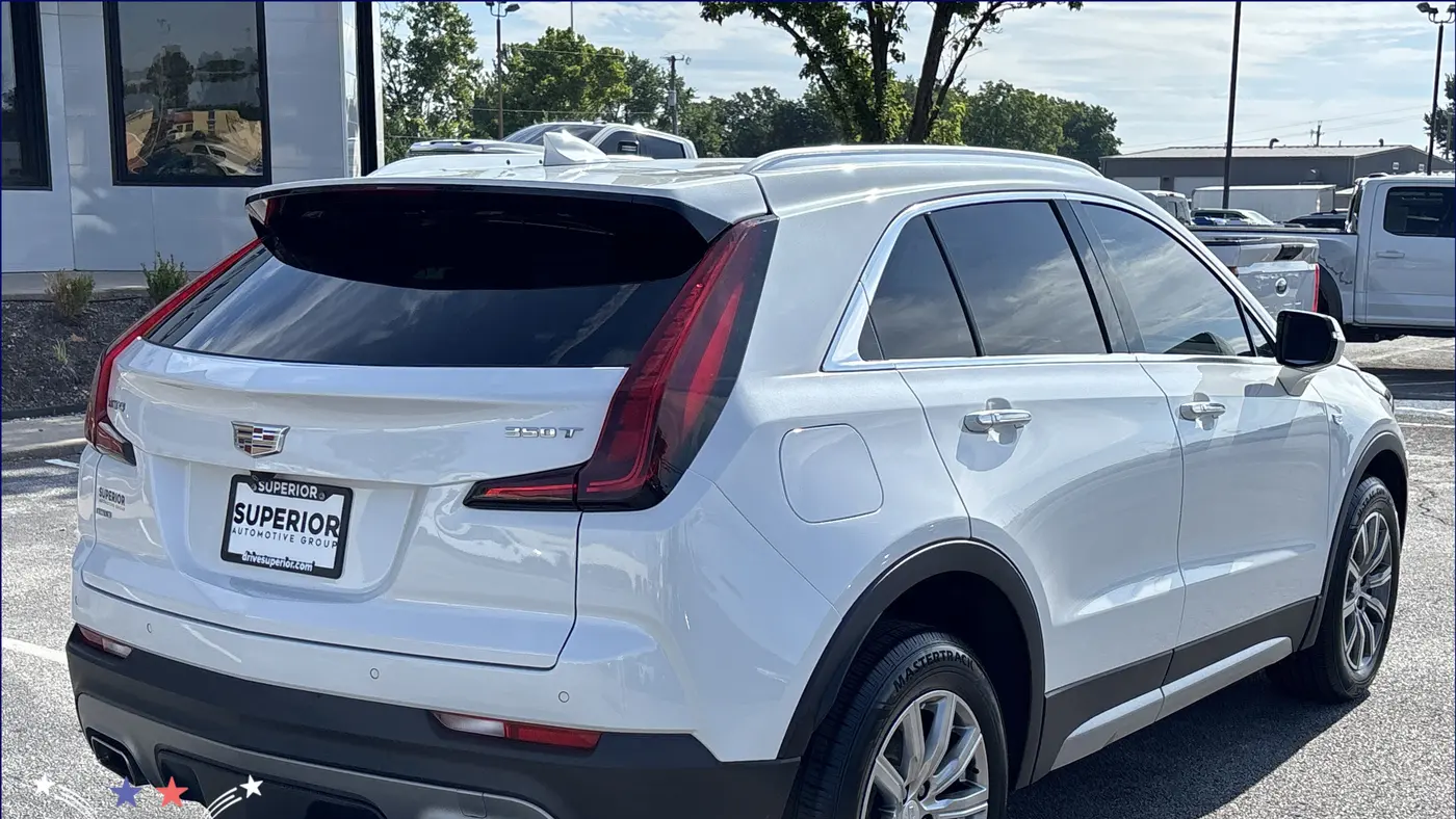 2023 Cadillac XT4 Premium Luxury