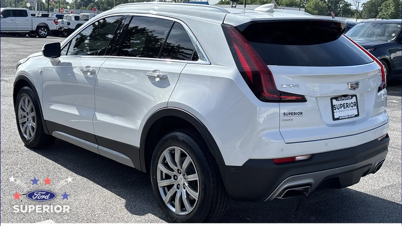 2023 Cadillac XT4 Premium Luxury