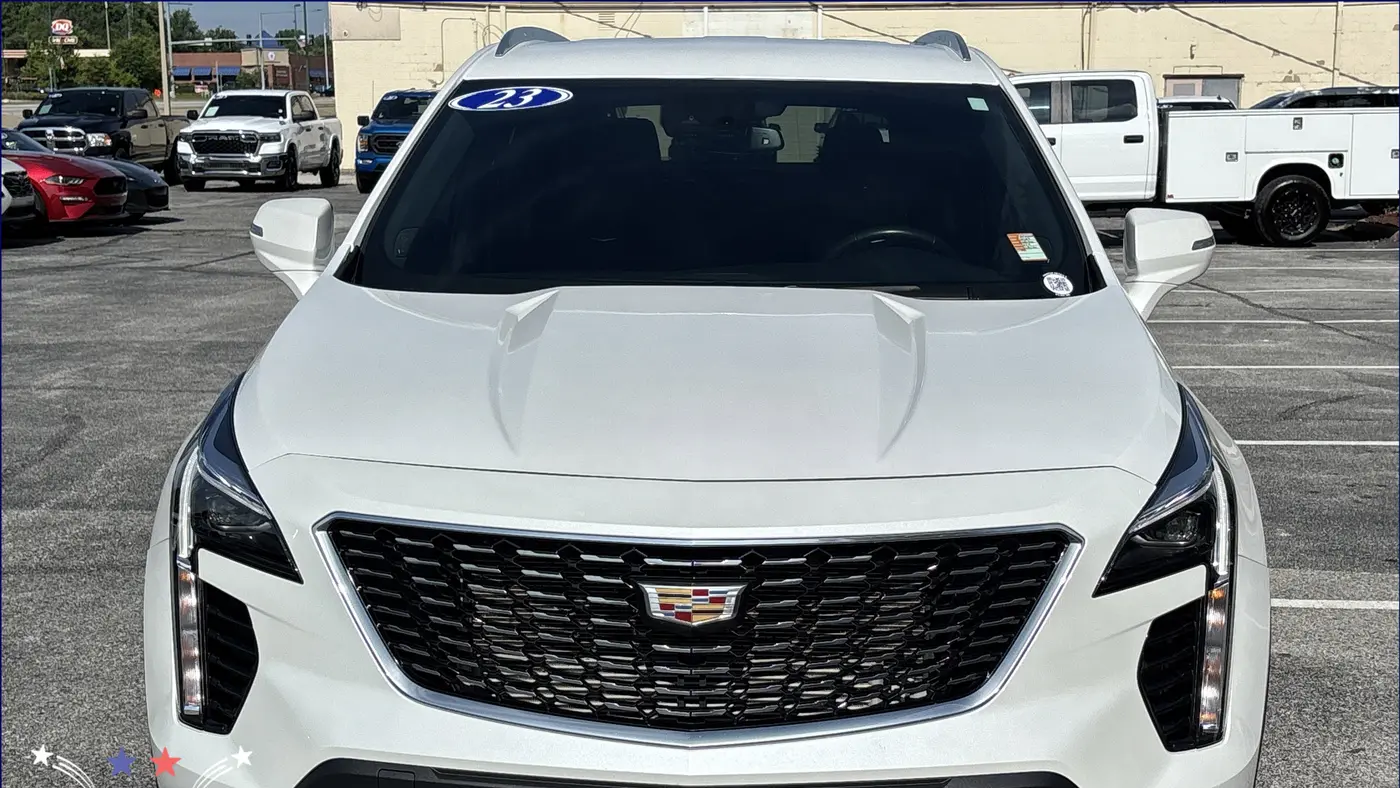 2023 Cadillac XT4 Premium Luxury