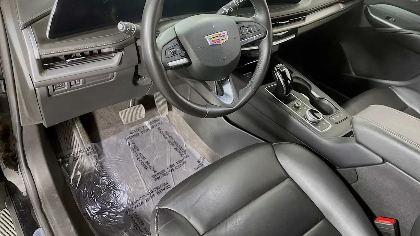 2024 Cadillac XT4 Premium Luxury