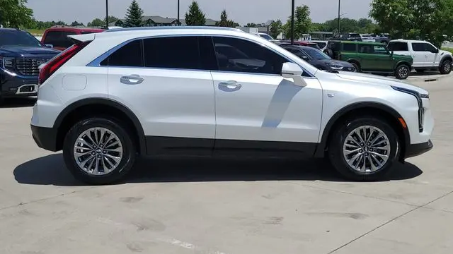 2024 Cadillac XT4 Premium Luxury
