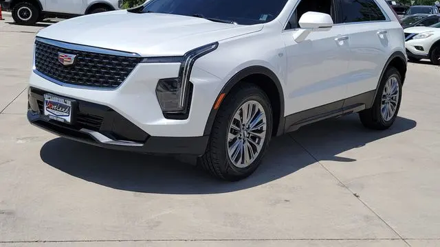 2024 Cadillac XT4 Premium Luxury