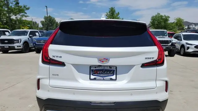 2024 Cadillac XT4 Premium Luxury