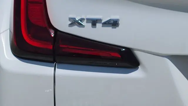 2024 Cadillac XT4 Premium Luxury