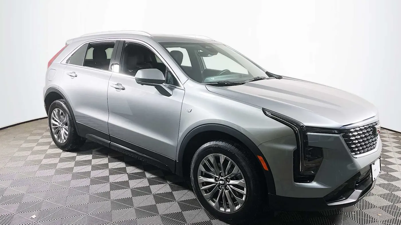 2025 Cadillac XT4 Premium Luxury