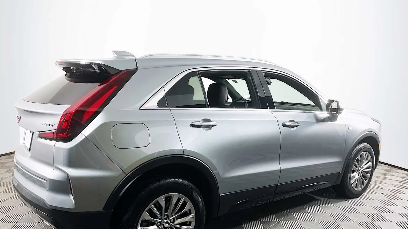 2025 Cadillac XT4 Premium Luxury