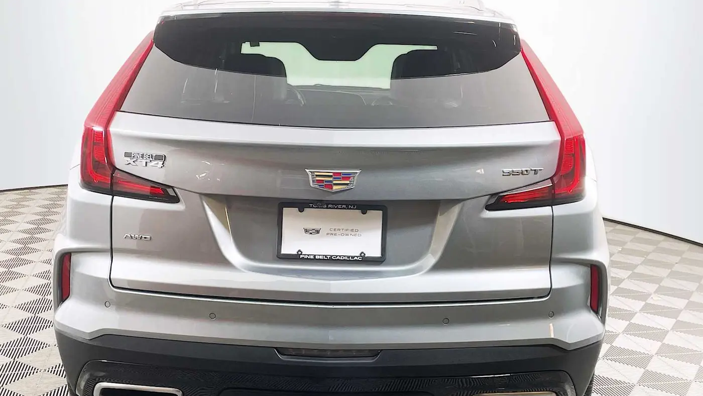 2025 Cadillac XT4 Premium Luxury
