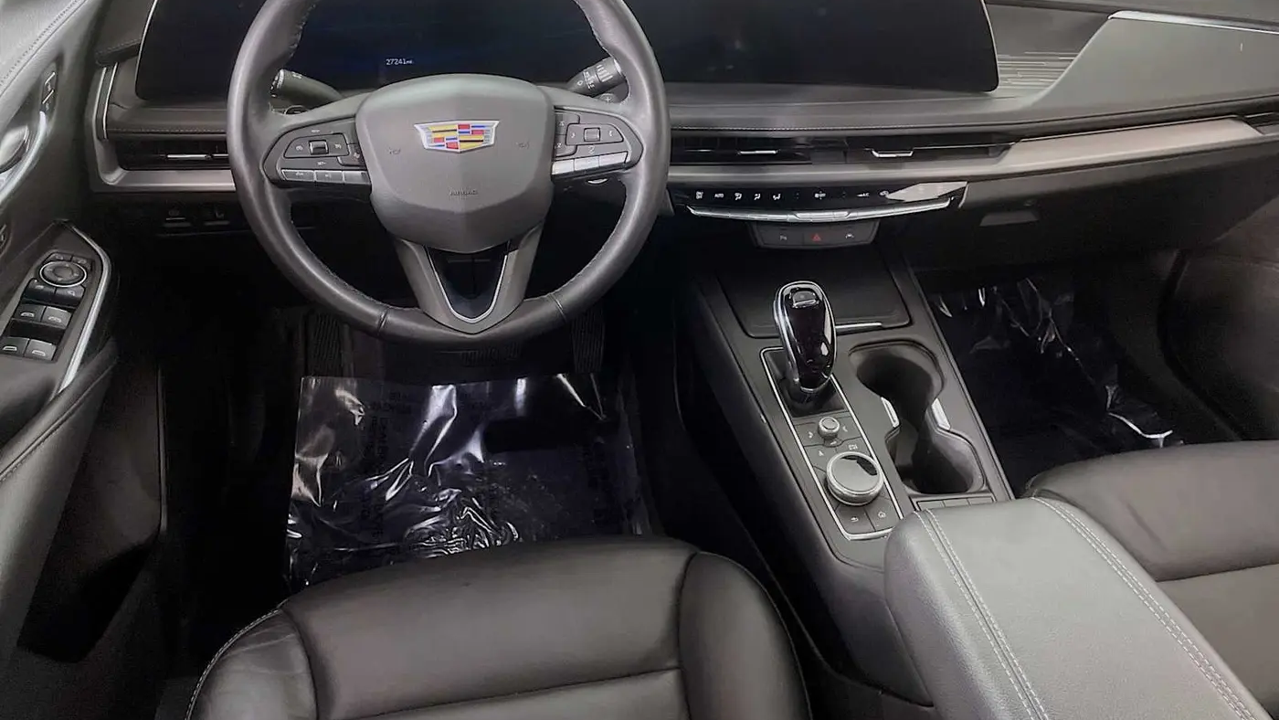 2025 Cadillac XT4 Premium Luxury