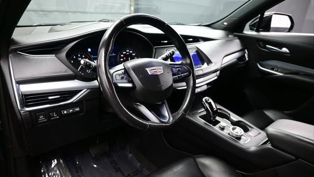 2020 Cadillac XT4 Premium Luxury
