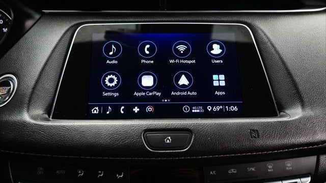 2020 Cadillac XT4 Premium Luxury