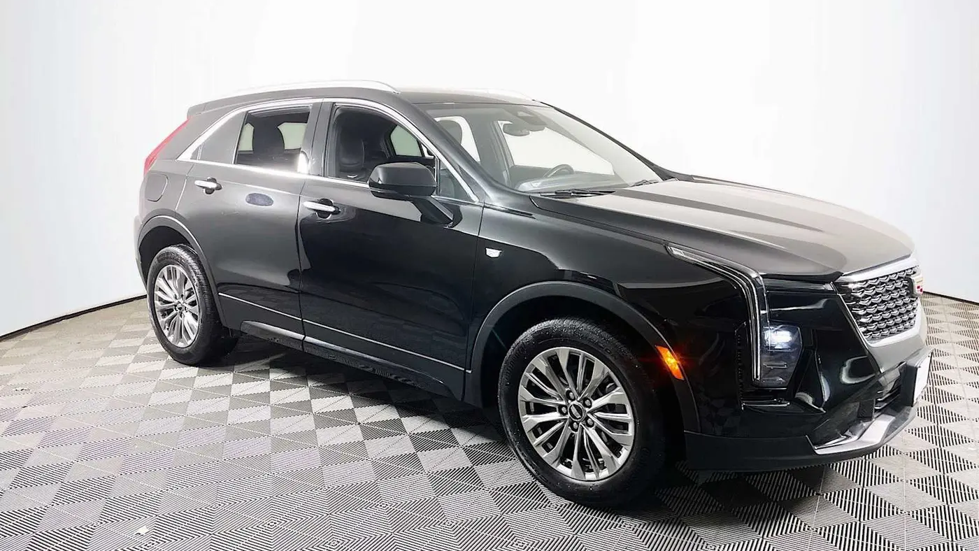 2024 Cadillac XT4 Premium Luxury