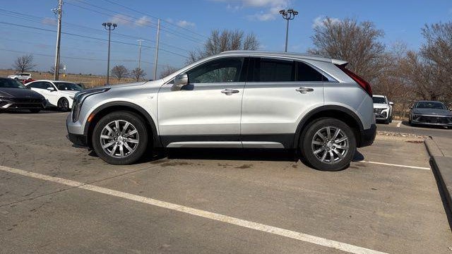 2021 Cadillac XT4 Premium Luxury