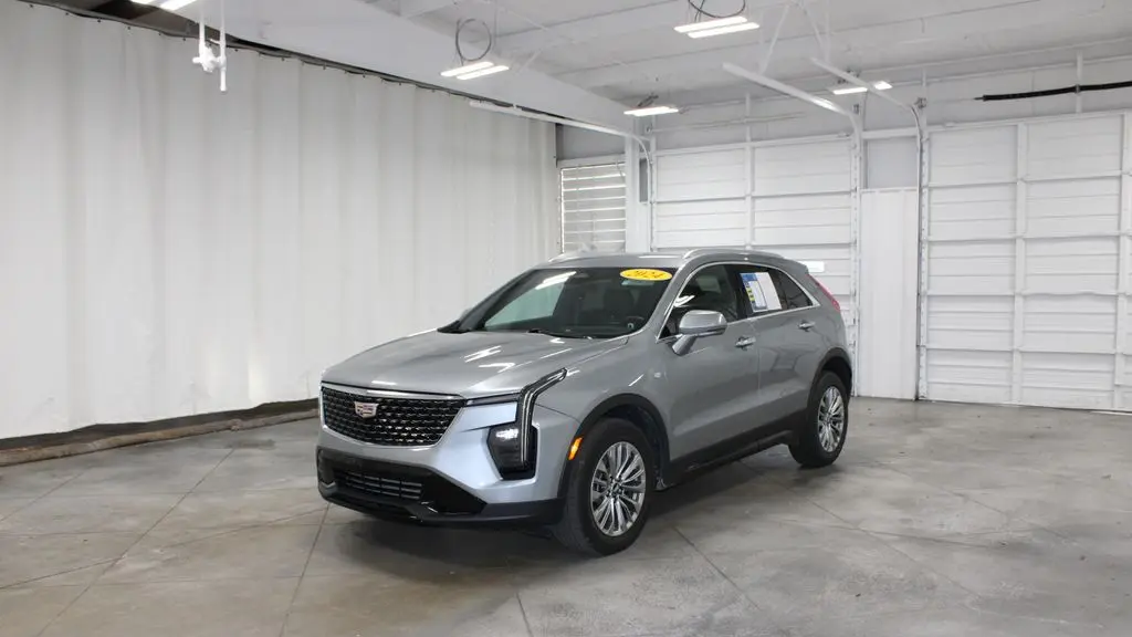 2024 Cadillac XT4 Premium Luxury