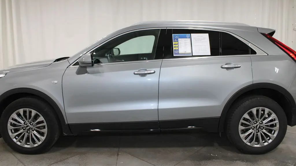 2024 Cadillac XT4 Premium Luxury