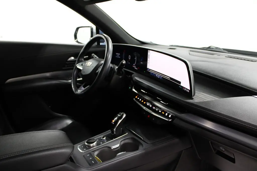 2024 Cadillac XT4 - $29,438