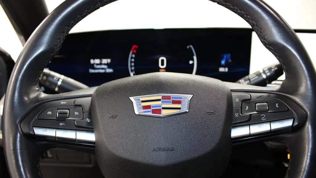 2024 Cadillac XT4 Premium Luxury