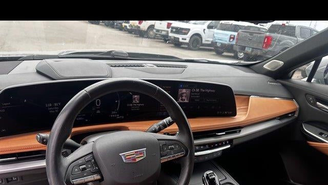 2024 Cadillac XT4 Premium Luxury