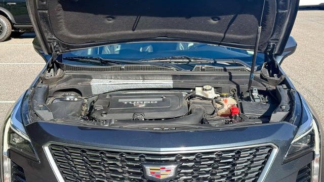 2020 Cadillac XT4 Premium Luxury