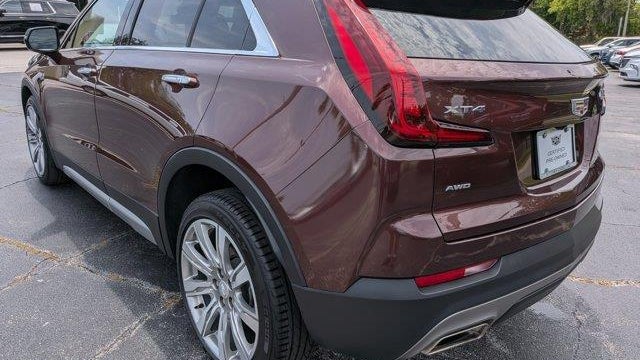 2023 Cadillac XT4 Premium Luxury