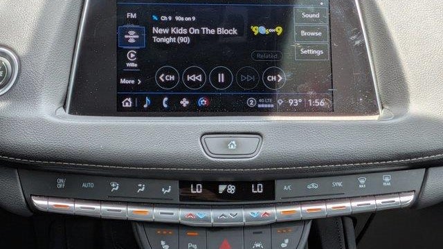 2023 Cadillac XT4 Premium Luxury