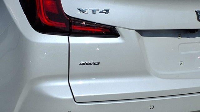 2023 Cadillac XT4 Premium Luxury