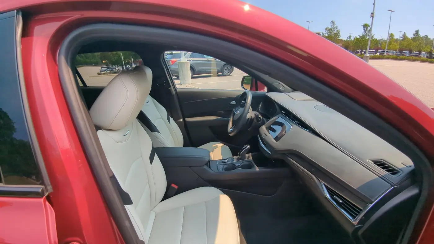 2023 Cadillac XT4 Sport