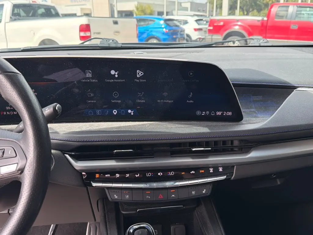2025 Cadillac XT4 - $37,501