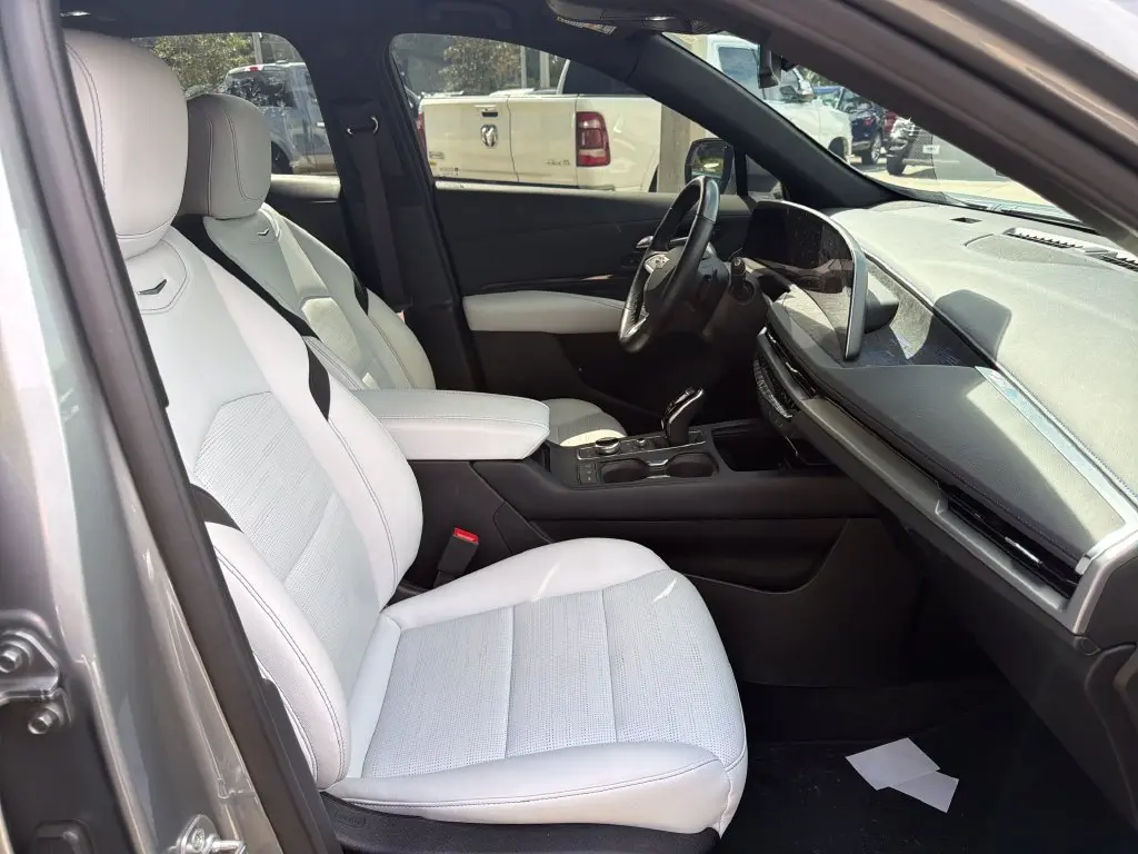 2025 Cadillac XT4 - $37,501