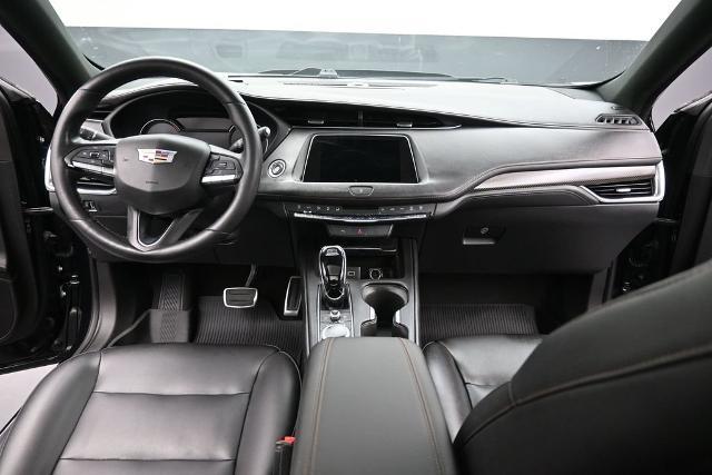 2022 Cadillac XT4 - $23,297