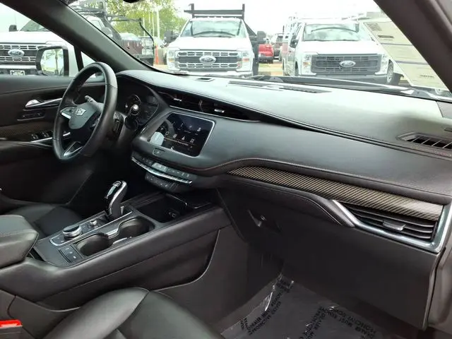 2022 Cadillac XT4 - $22,748