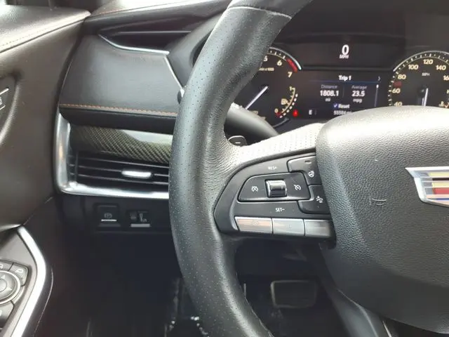 2022 Cadillac XT4 - $22,748